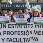¿Por qué se manifiestan los médicos? Claves para entender el conflicto con el Ministerio de Sanidad